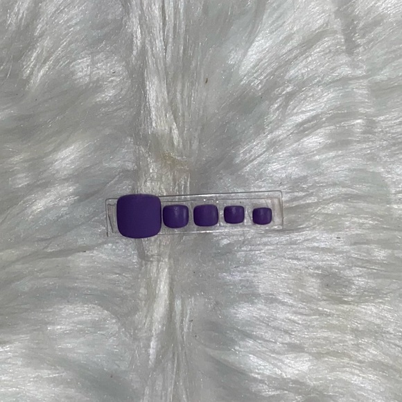 20pcs Matte Purple Toe Press on Nails - Picture 1 of 10